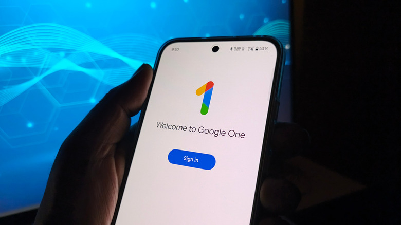 The Google One sign-up page loaded on an Android phone.
