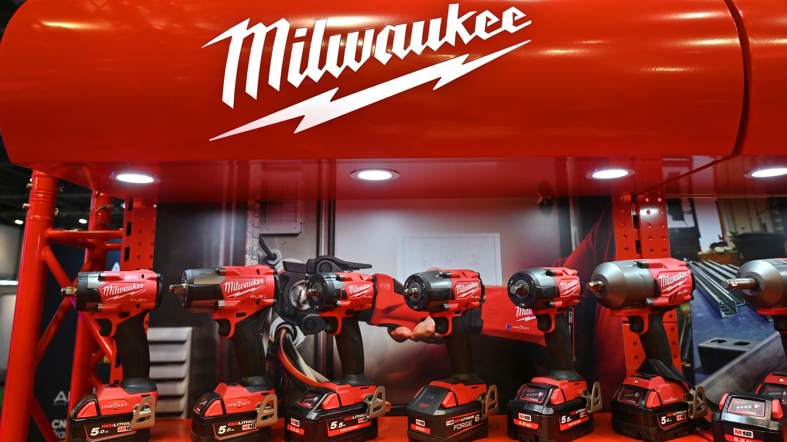 5 Best Milwaukee Gadgets You Need Without Power Tools