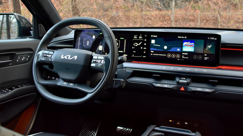 The dashboard and center console of the 2026 Kia EV9 GT-Line.