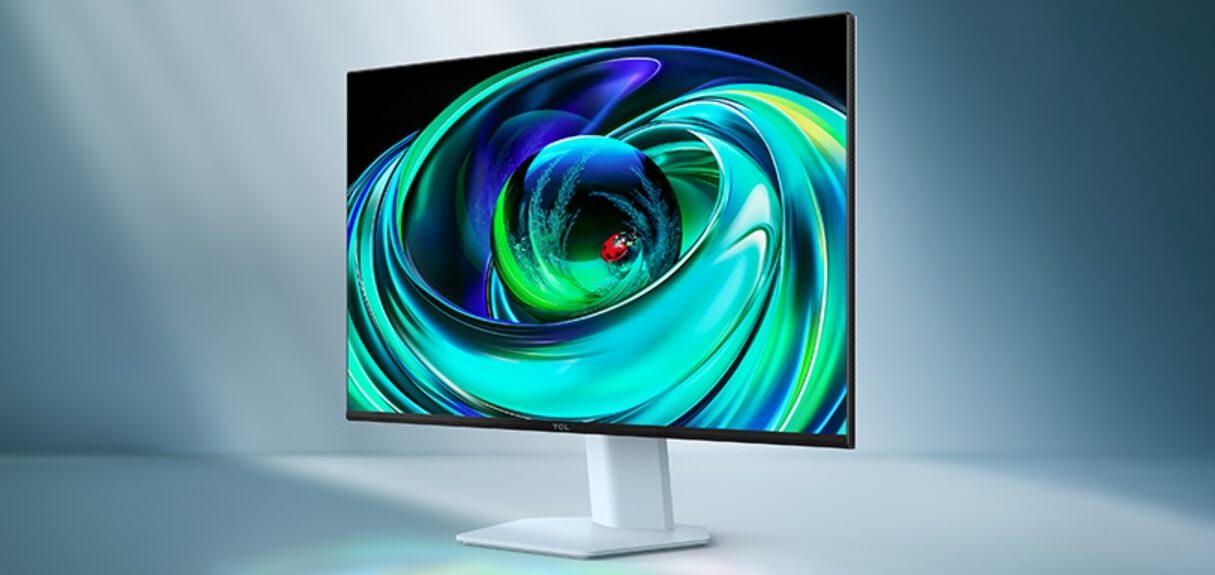 TCL 32X3A OLED: Ultra-Thin 4K 240Hz Dual-Mode Monitor