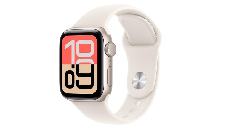 The Apple Watch SE 3 and Sport Band in Starlight color.