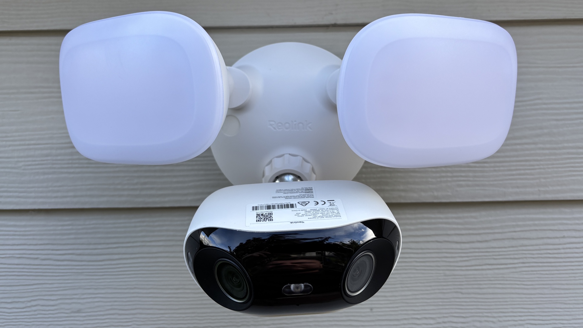 Reolink Elite Floodlight Review: 4K Panoramic Security