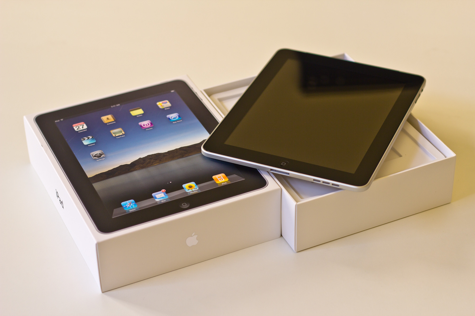 2026 iPad Comparison: Air M4 vs. Pro M5 Guide